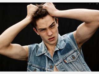 Francisco Lachowski picture, image, poster