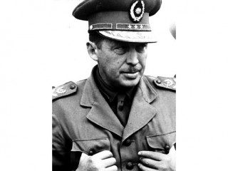 alfredo stroessner biography birth date birth place and pictures
