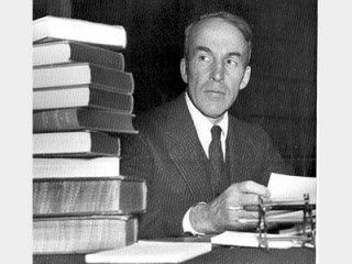 Archibald macleish's son kenneth macleish image