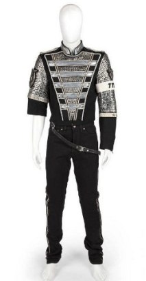 Michael Jackson\'s clothes exhibited in Santiago, Chile before set to auction