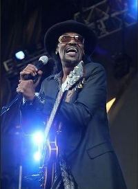 Go-Go singer Chuck Brown dies aged 74, due pneumonia