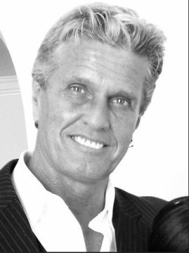 Gavin Smith\'s family offers $20K reward for information about Fox\' executive missing Gavin Smith\'s family offers $20K reward for information about Fox\' executive missing