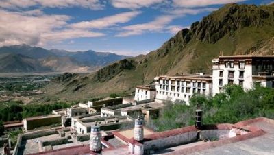 China banned foreign visitors to travel to Tibet