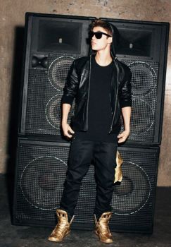 Teen popstar Justin Bieber revealed his dates for 2013 UK Arena tour