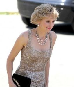 Naomi Watts\' amazing look as Princess Diana on the set of Caught in Flight biography