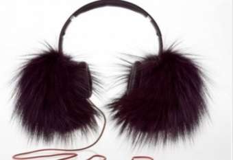 Dr Dre\'s Beats headphones designed by Oscar de la Renta under fire by PETA biography Dr Dre\'s Beats headphones designed by Oscar de la Renta under fire by PETA biography