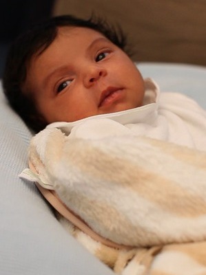 First pics with one-month-old Blue Ivy Carter were posted on Jay-Z\'s blog biography