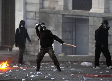 Greek protesters started riots over EU austerity measures, sets buildings on fire