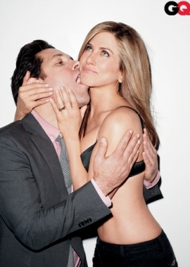 Jennifer Aniston and Paul Rudd posing some sexy shoots for GQ Magazine biography