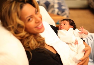 Beyonce plans new projects one month after gave birth to Blue Ivy Carter