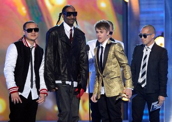 \'Like a G6\' hitmakers Far East Movement teamed with Justin Bieber for a new song