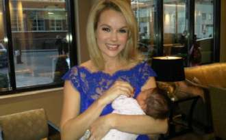 British presenter Amanda Holden near to death at her daughter\'s birth