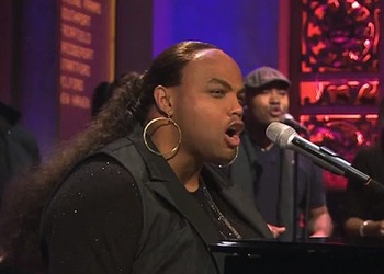 NBA former star Charles Barkley dons a halter dress and heels for Lose Like A Man NBA former star Charles Barkley dons a halter dress and heels for Lose Like A Man